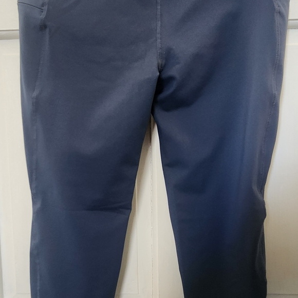 Eddie Bauer Deep Navy Logo Performance Leggings - Picture 3 of 6